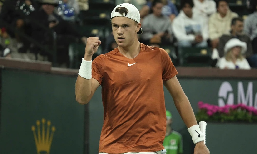 也为中国足 也为中国足